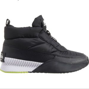 Sorel Out N About III Puffy Zip Ankle Boots (size 7.5)